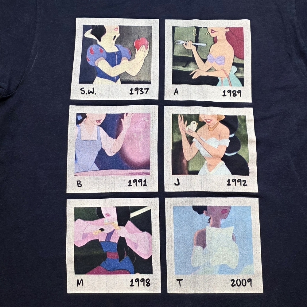 Disney Princess Evolution Graphic T-Shirt Unisex Size M